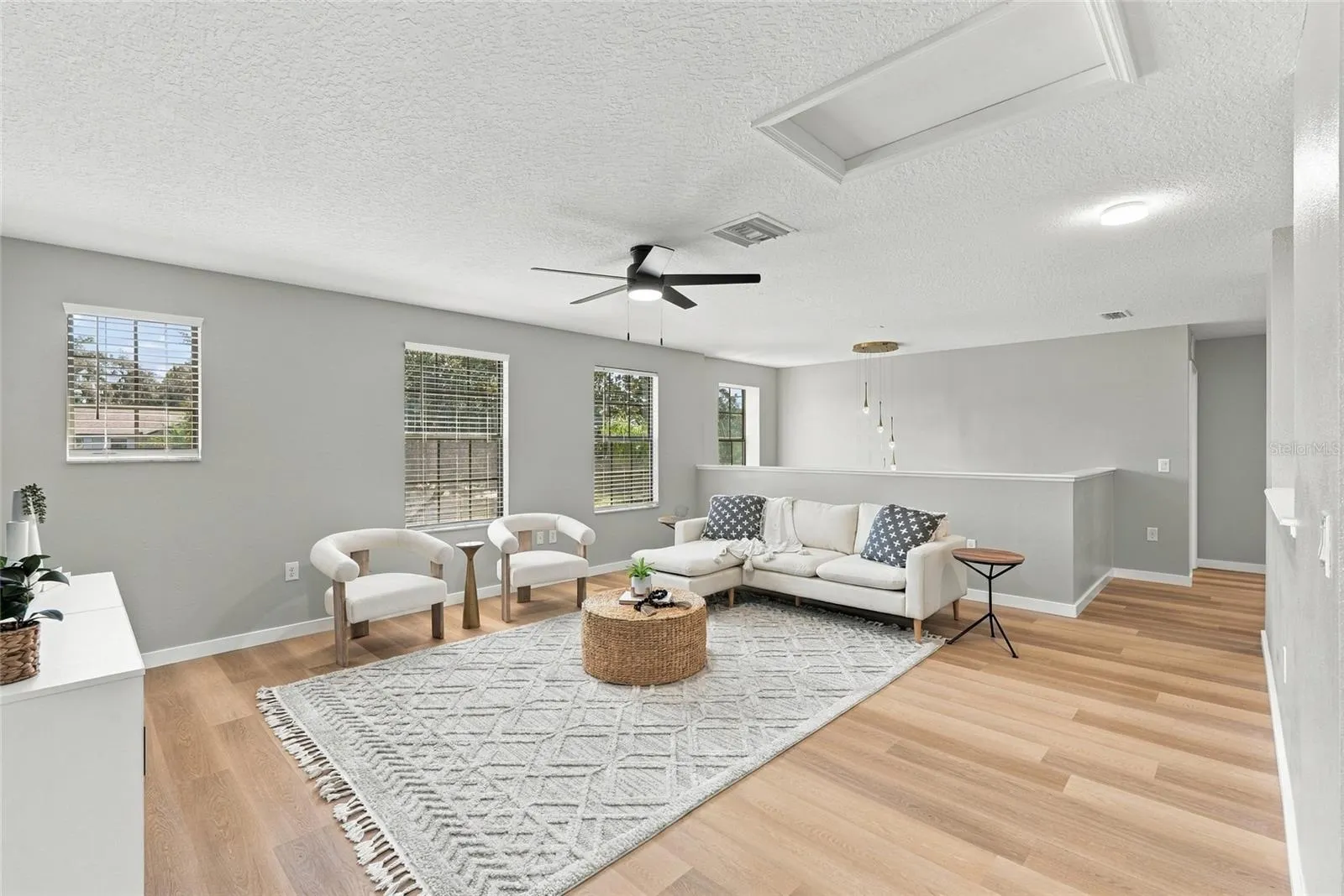 1306 GARDEN STONE LN