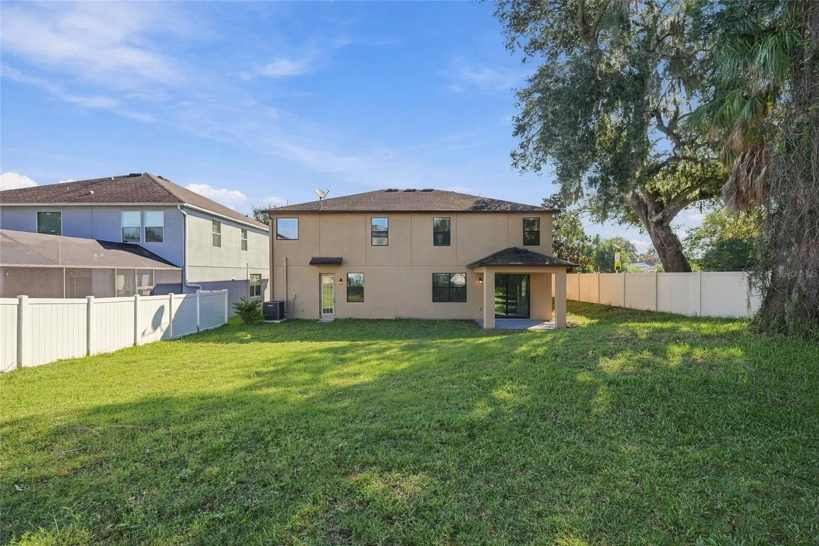 1306 GARDEN STONE LN