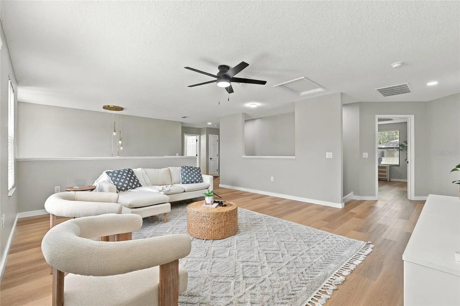 1306 GARDEN STONE LN