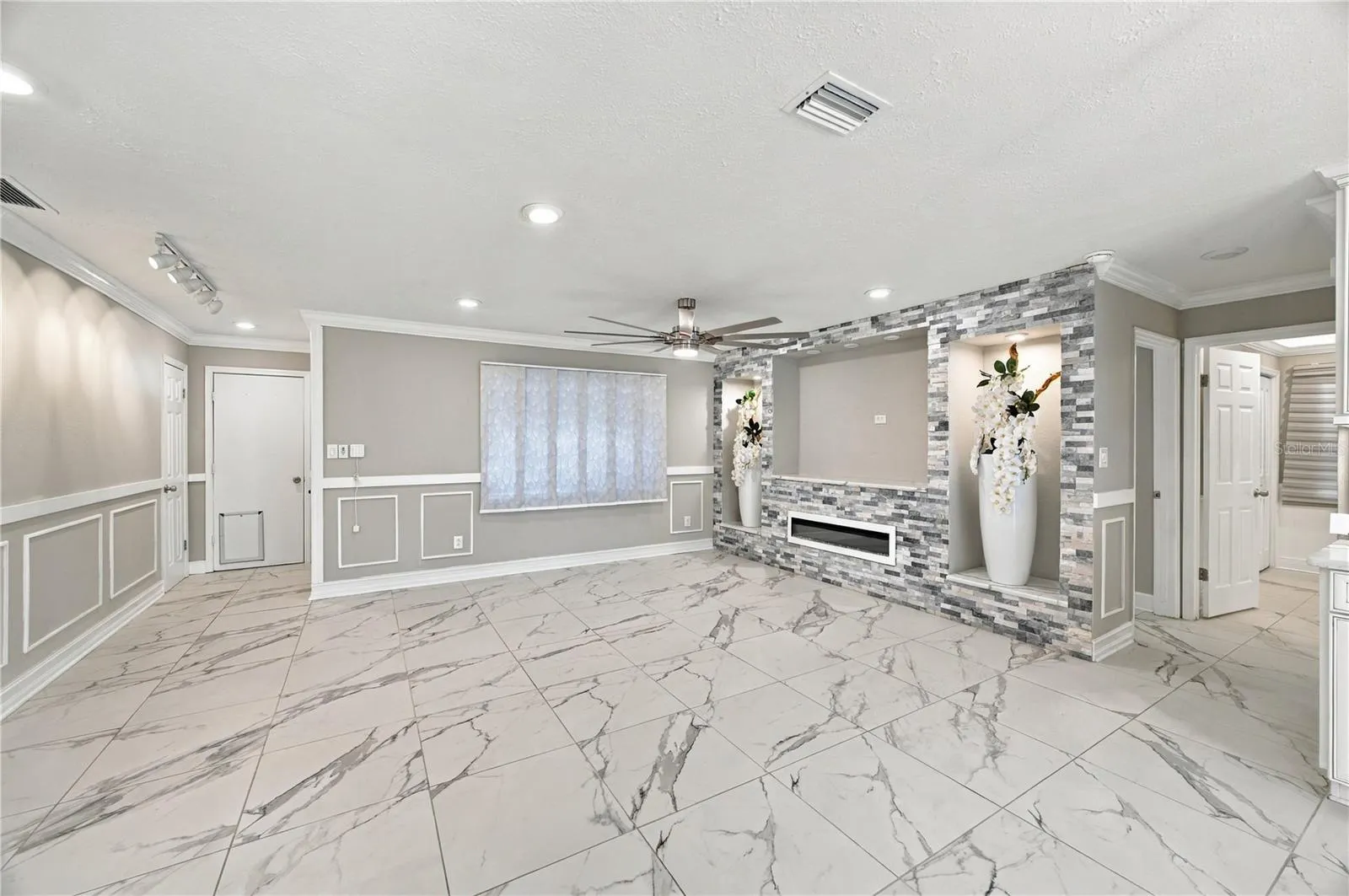 3628 COPPERTREE CIR