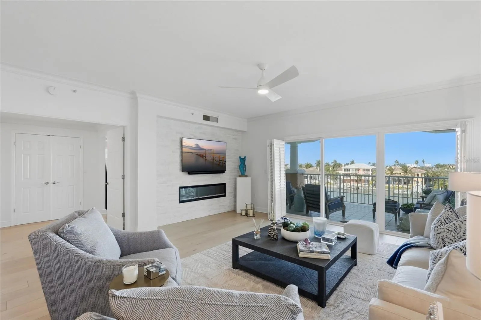 650 PINELLAS BAYWAY S #2302 #2302