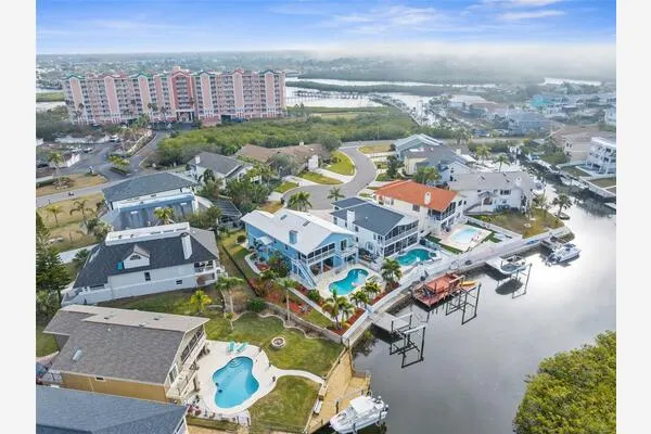 6029 BAYWAY CT