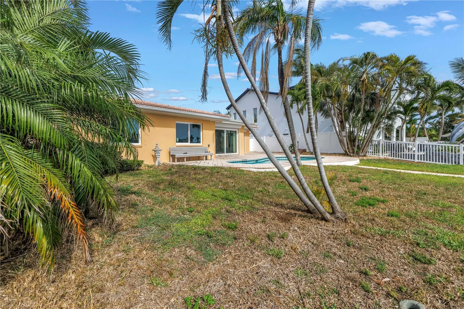 10128 YACHT CLUB DR