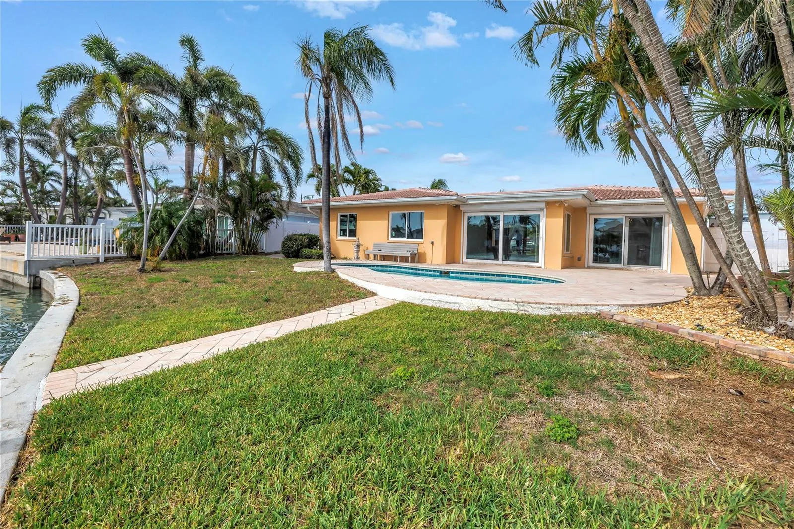 10128 YACHT CLUB DR