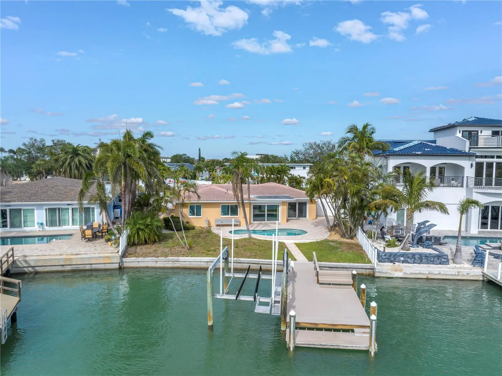 10128 YACHT CLUB DR