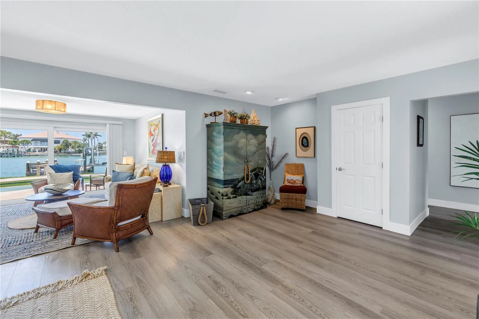 10128 YACHT CLUB DR