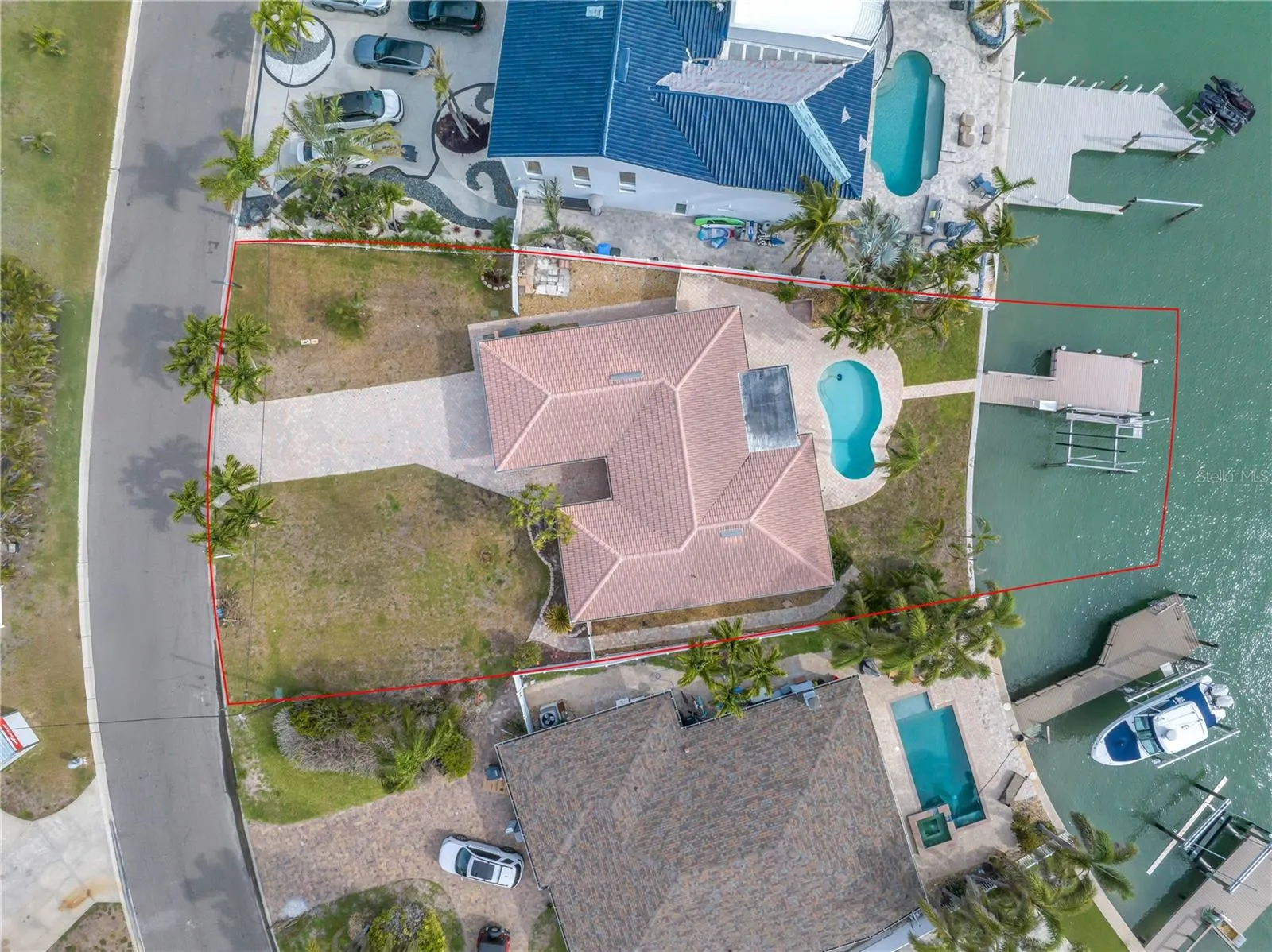 10128 YACHT CLUB DR