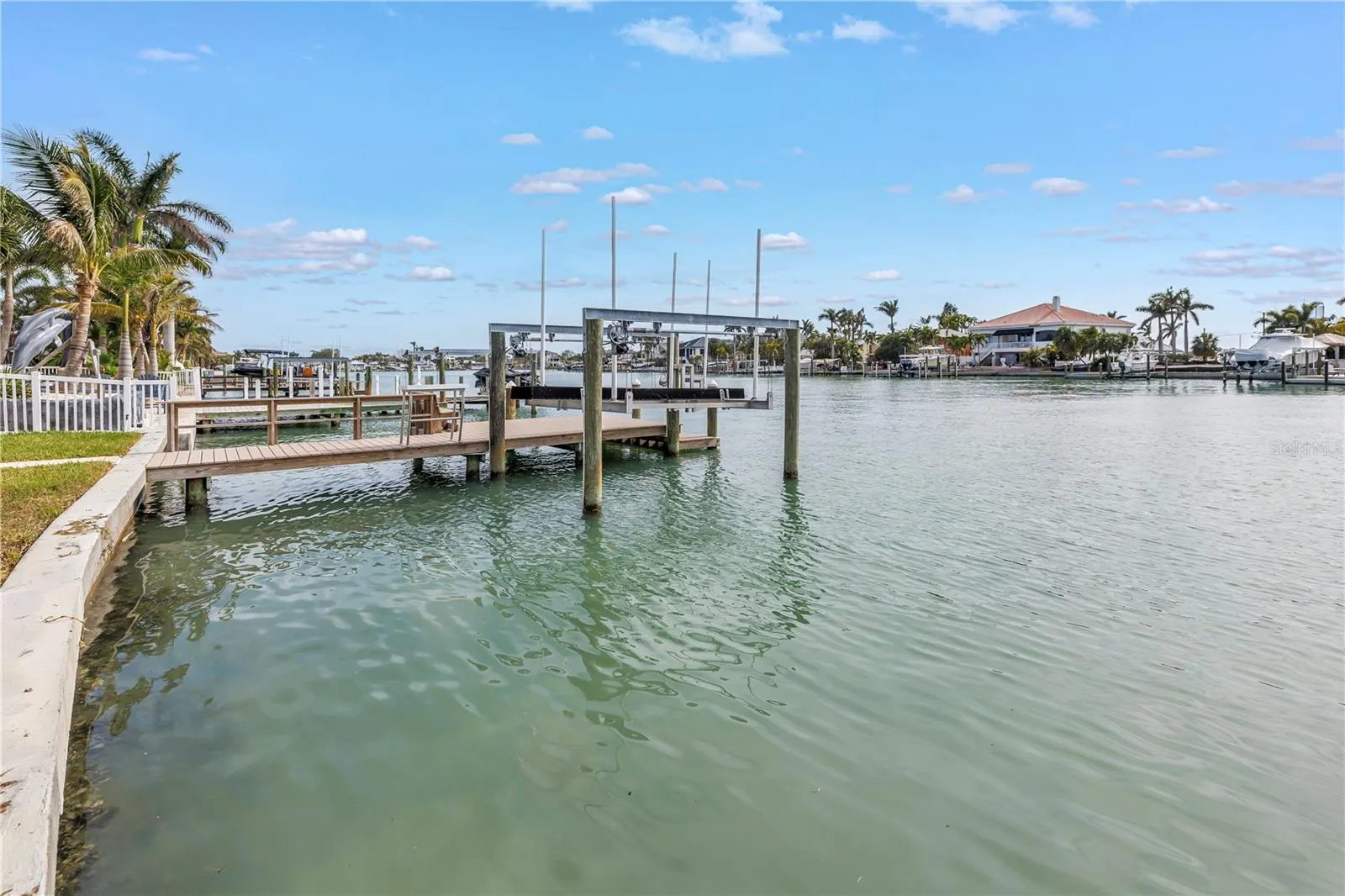 10128 YACHT CLUB DR