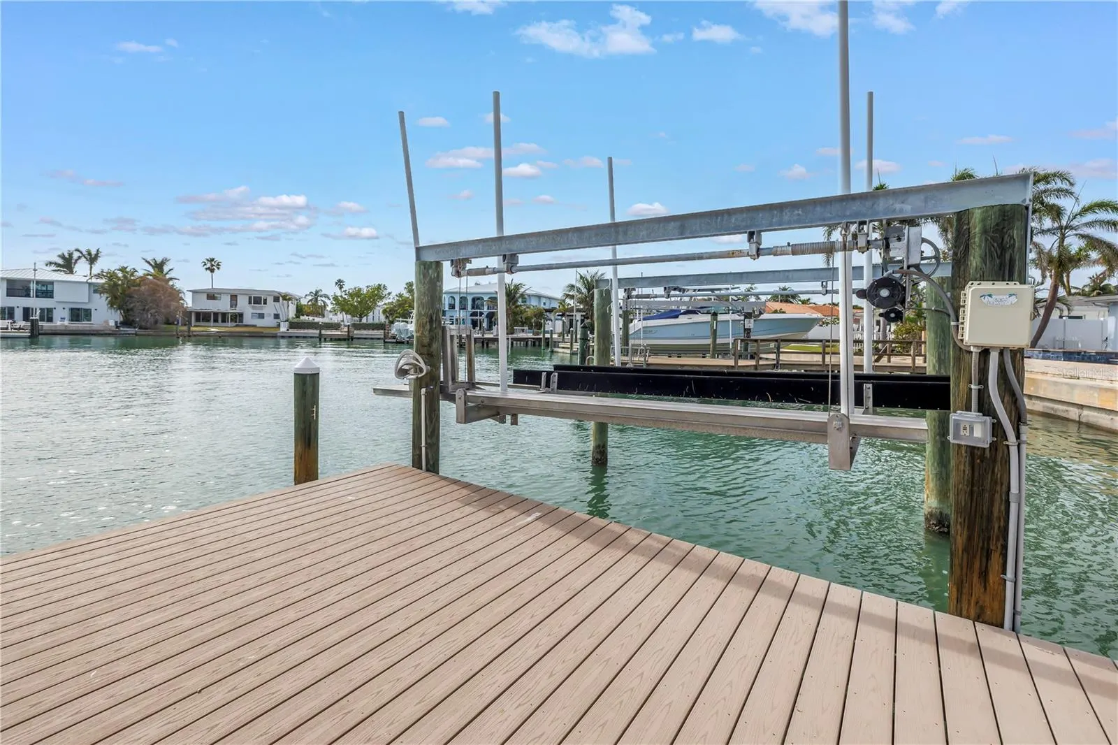 10128 YACHT CLUB DR