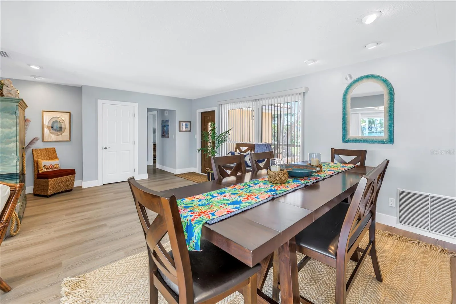 10128 YACHT CLUB DR