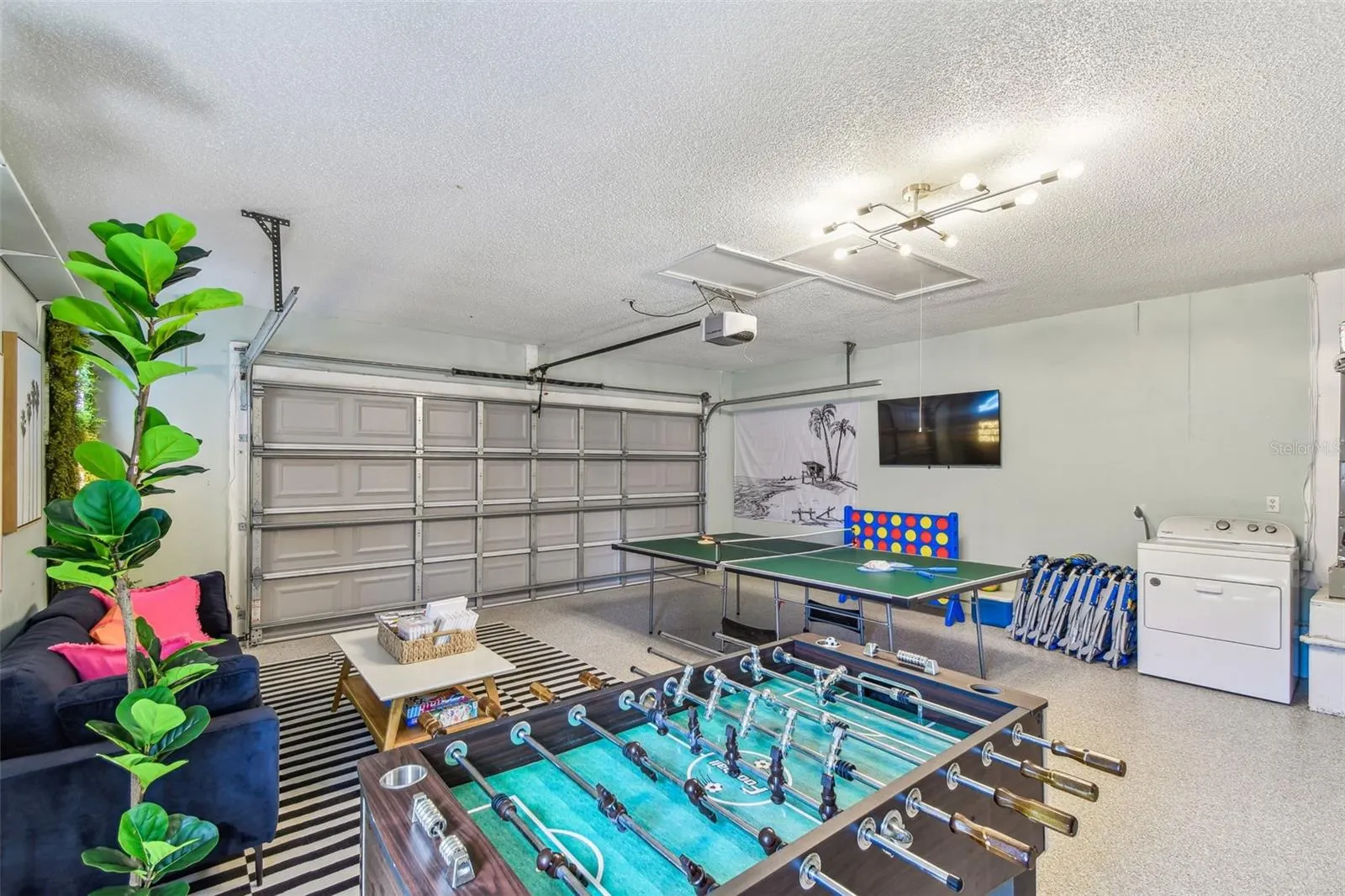 380 FERNSHIRE CT