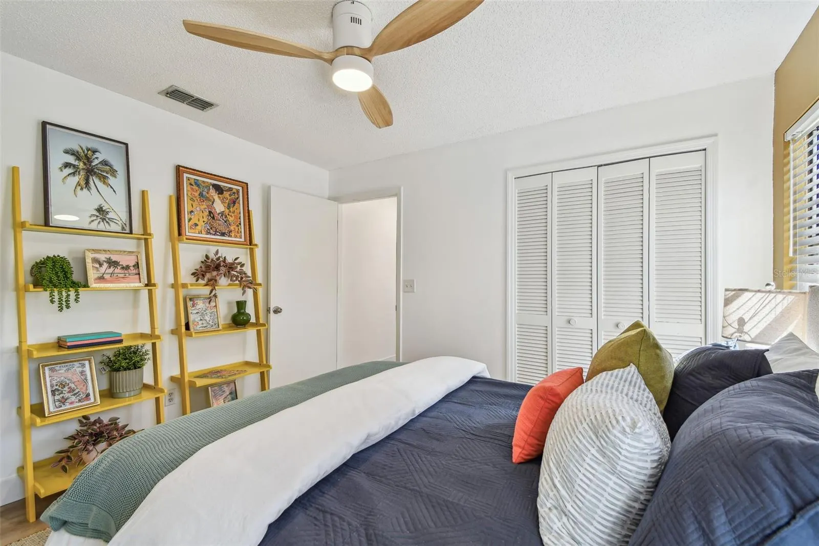 380 FERNSHIRE CT