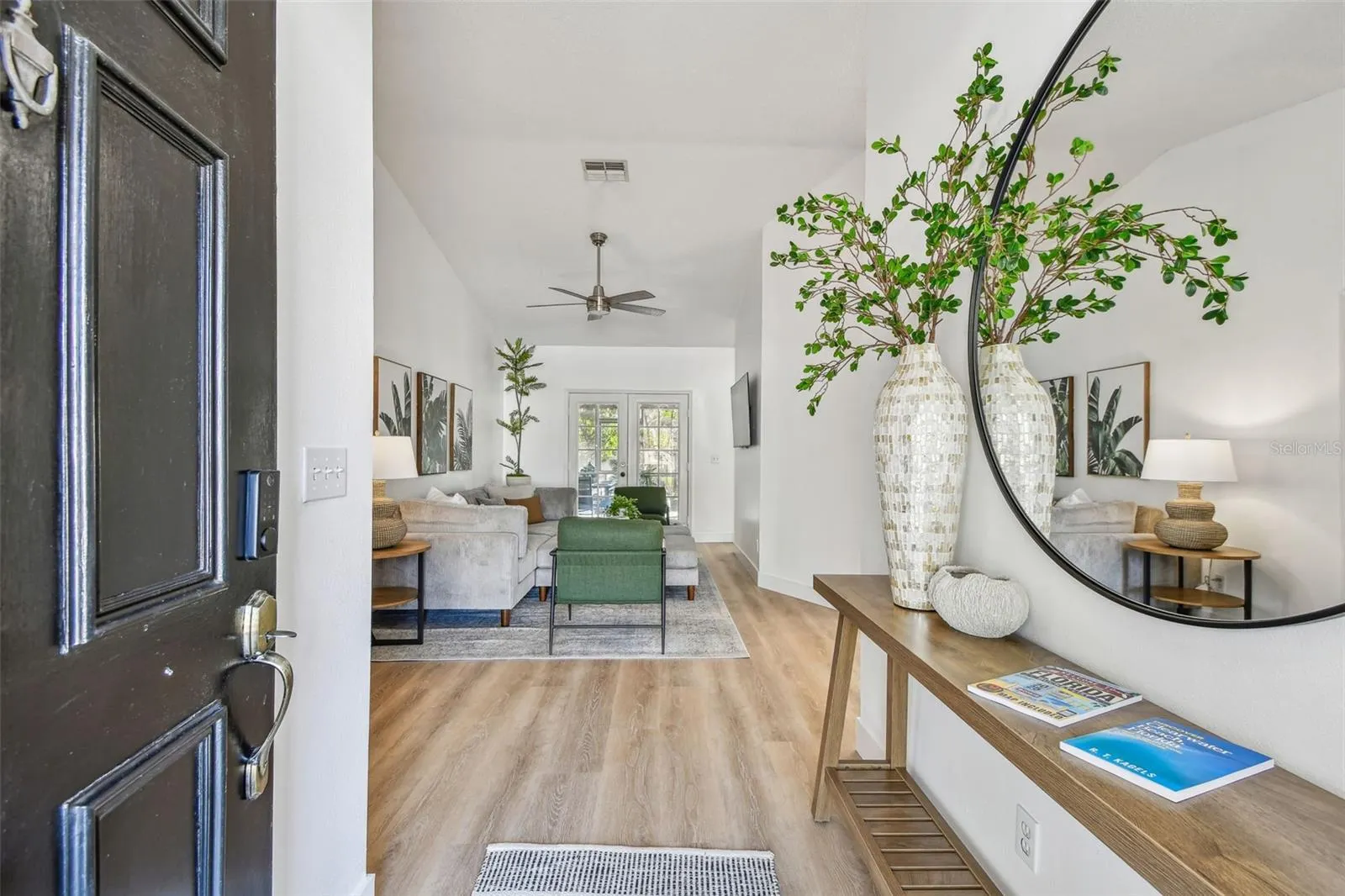 380 FERNSHIRE CT