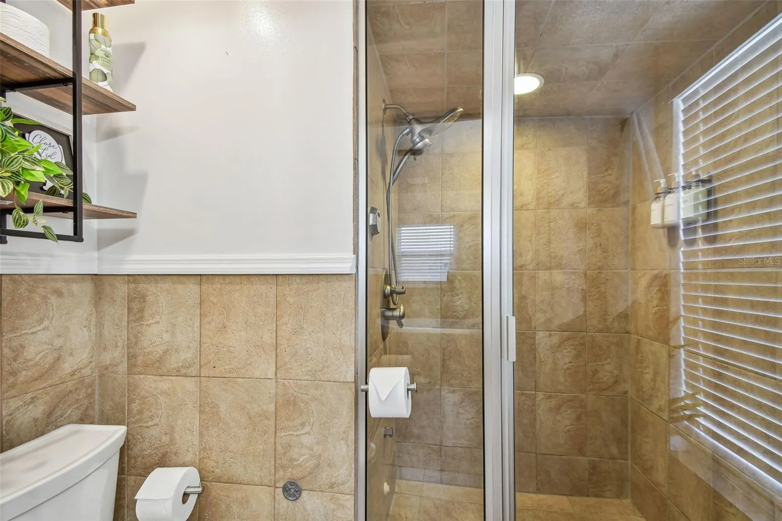 380 FERNSHIRE CT