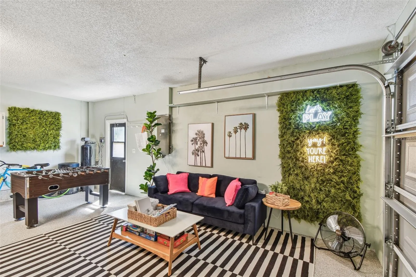 380 FERNSHIRE CT