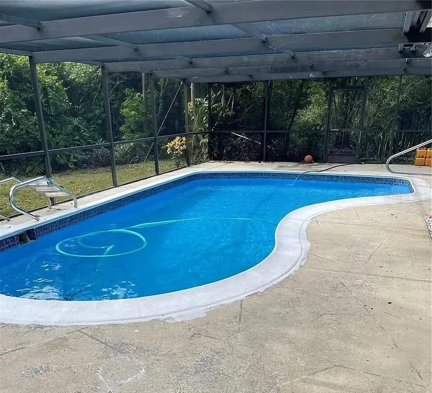 3413 DOVE HOLLOW CT