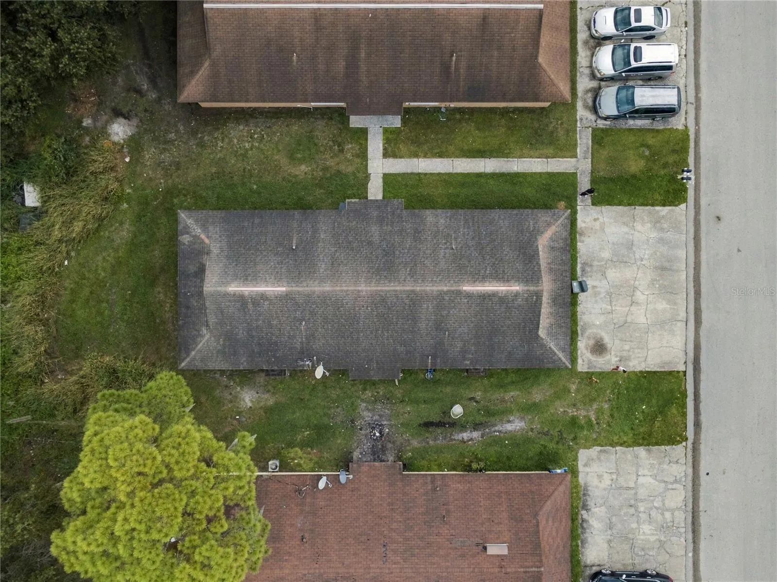 2461 CHESTNUT WOODS DR