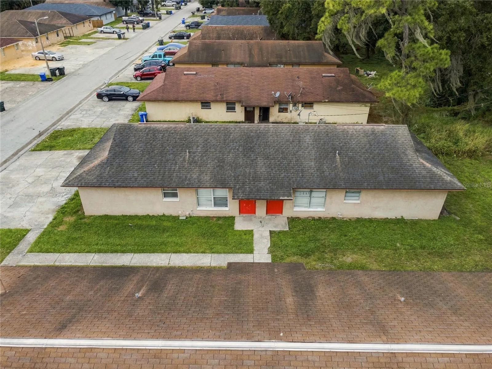 2461 CHESTNUT WOODS DR