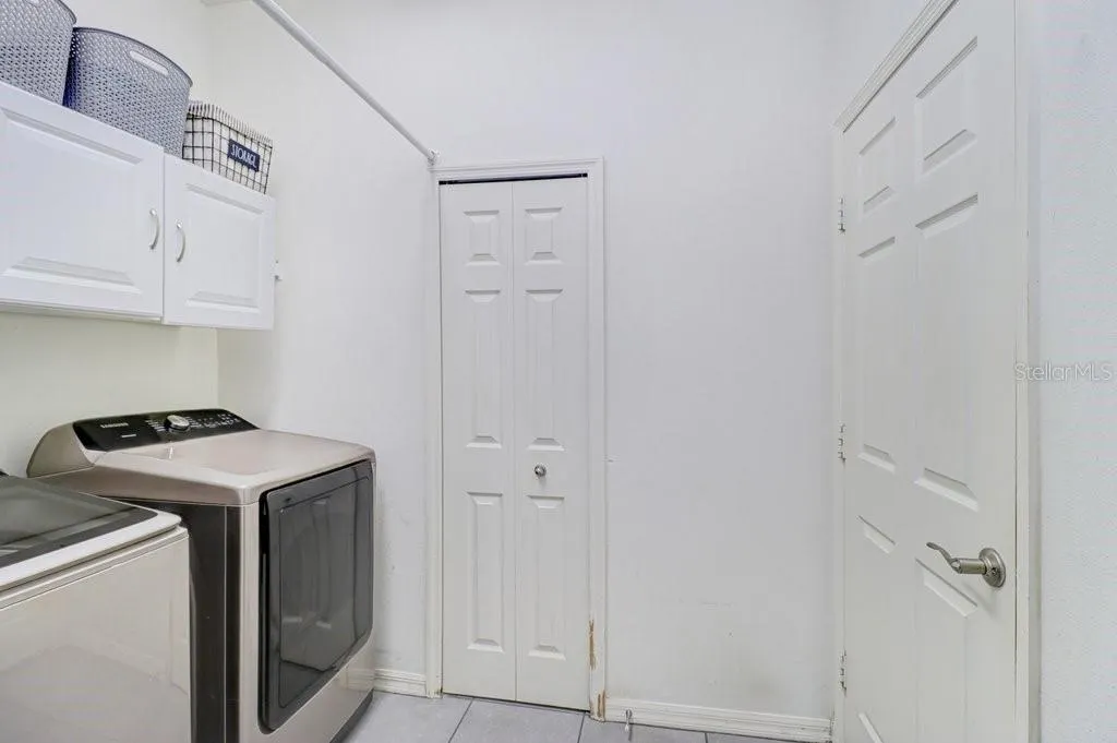 3876 WHISTLEWOOD CIR