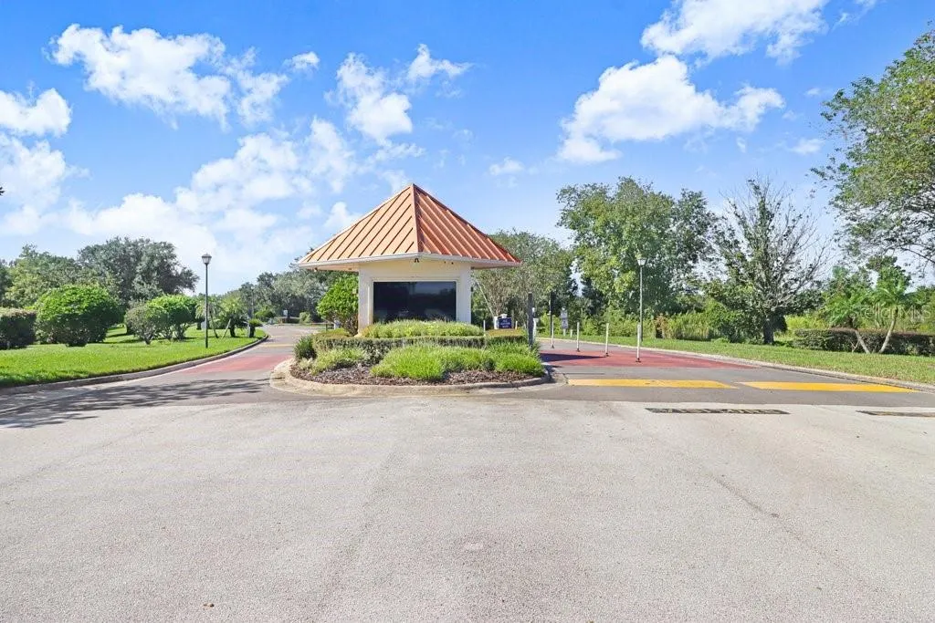 3876 WHISTLEWOOD CIR
