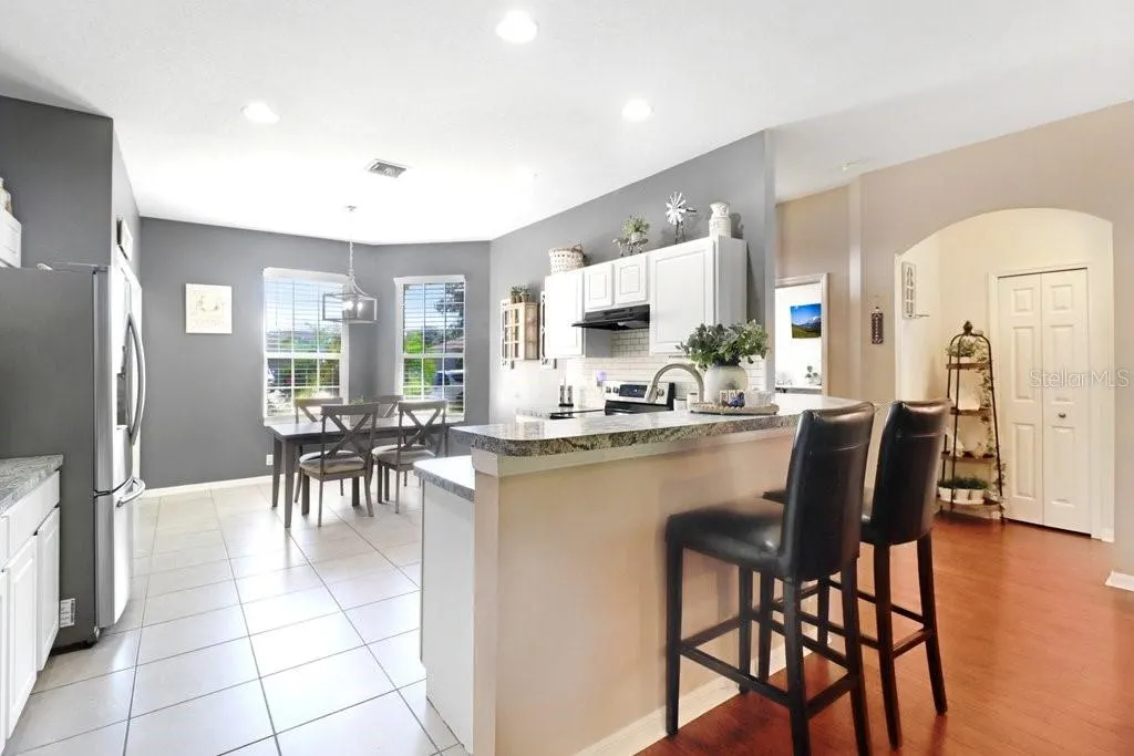 3876 WHISTLEWOOD CIR