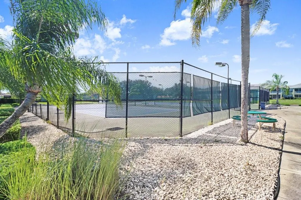 3876 WHISTLEWOOD CIR