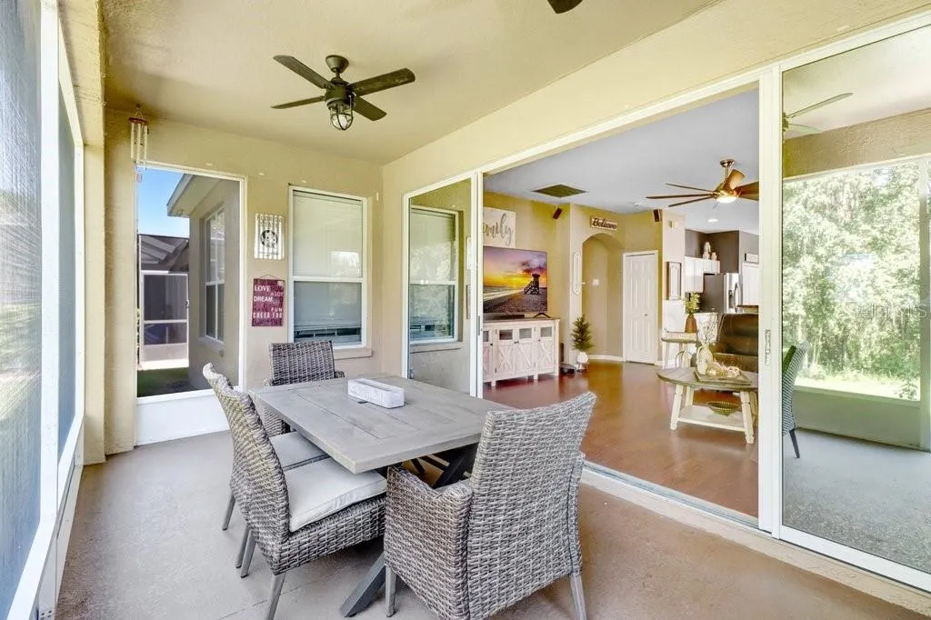 3876 WHISTLEWOOD CIR