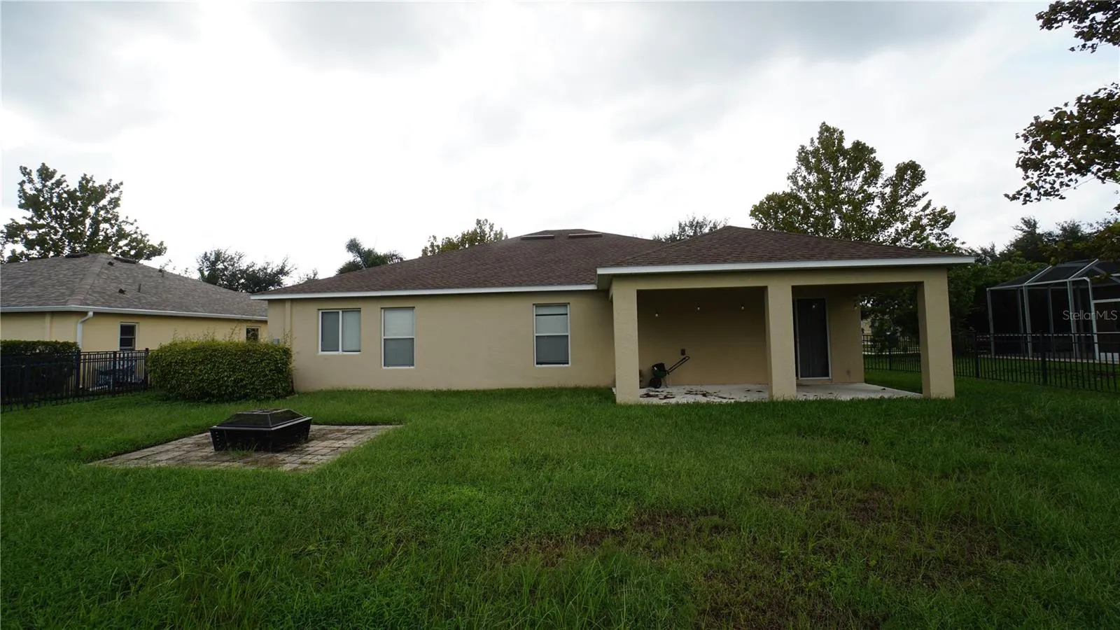 5204 MOON SHELL DR