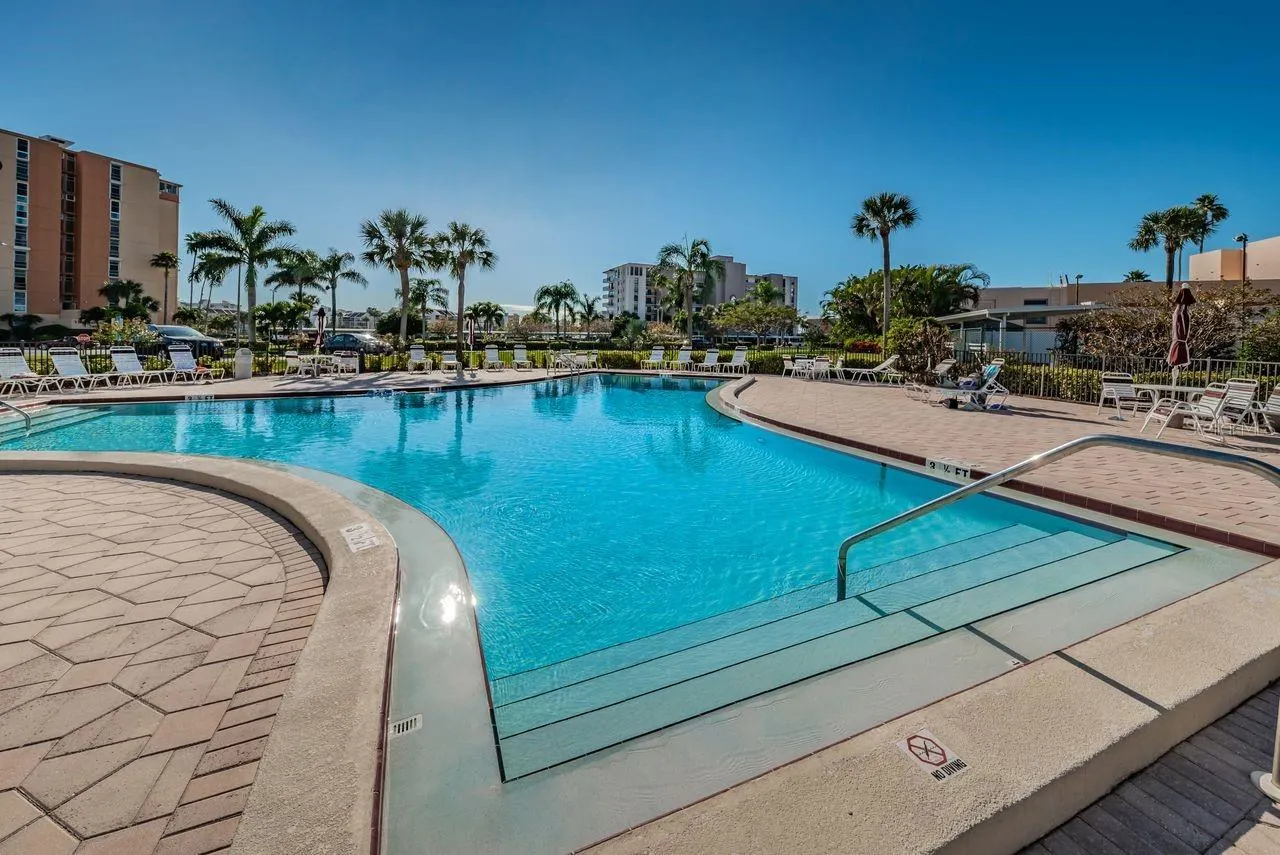 7645 SUN ISLAND DR S #101 #101