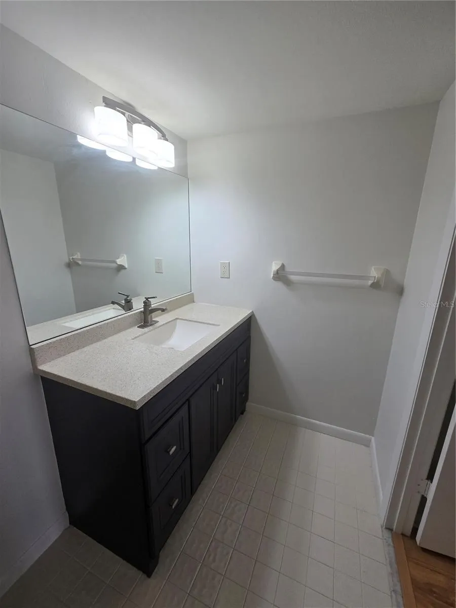 106 1ST ST E #213 #213
