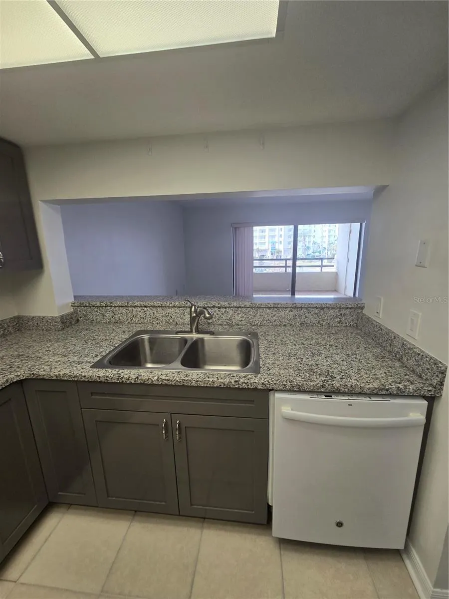 106 1ST ST E #213 #213