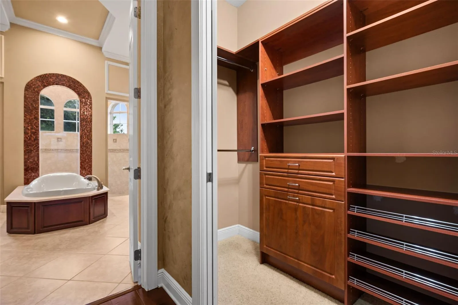 20014 LOMOND LN