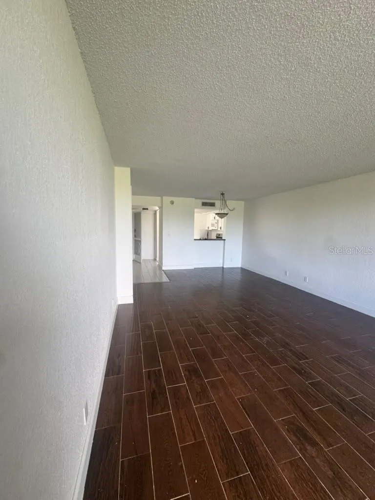 2617 COVE CAY DR #107 #107