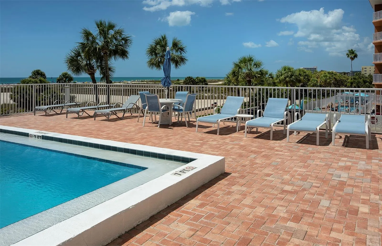 11000 GULF BLVD #1002 #1002