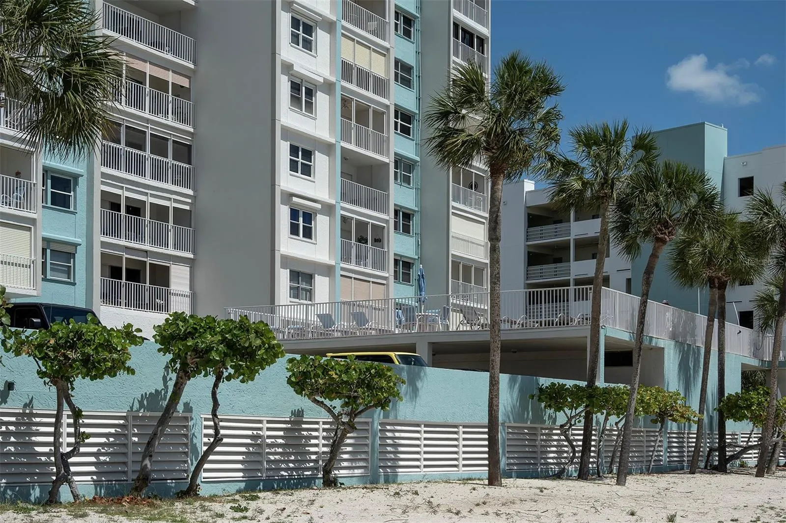 11000 GULF BLVD #1002 #1002