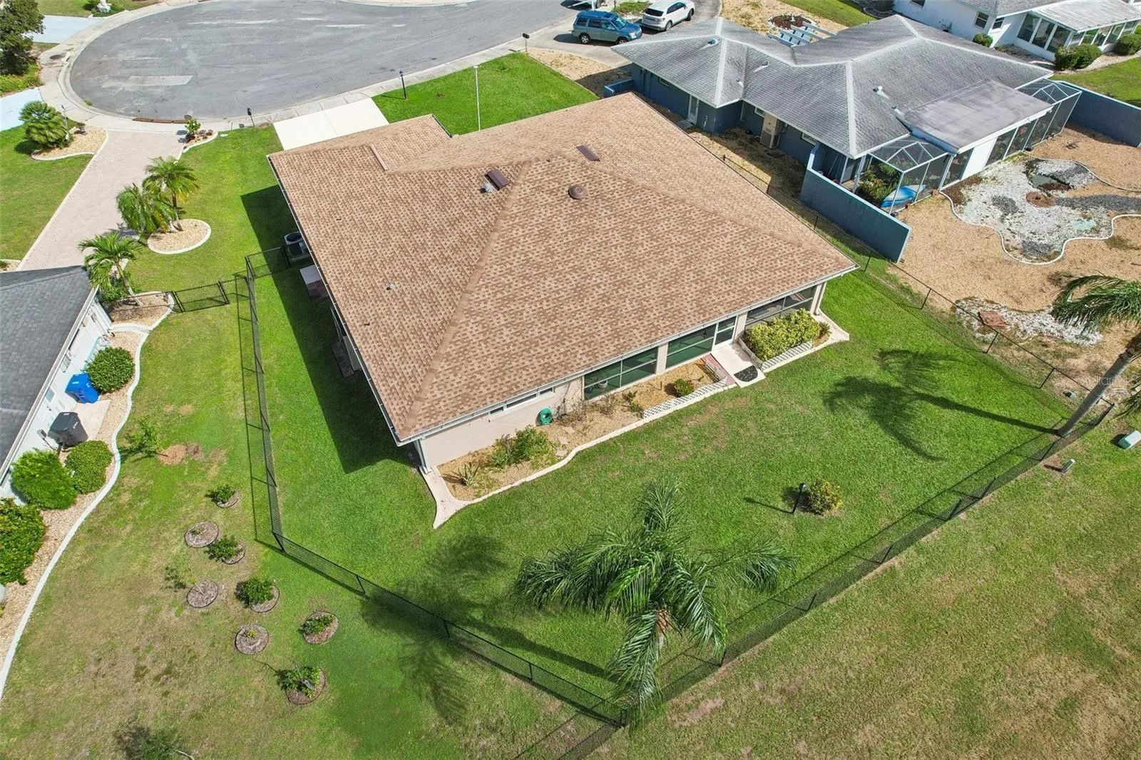 1806 PINEAPPLE PALM CT
