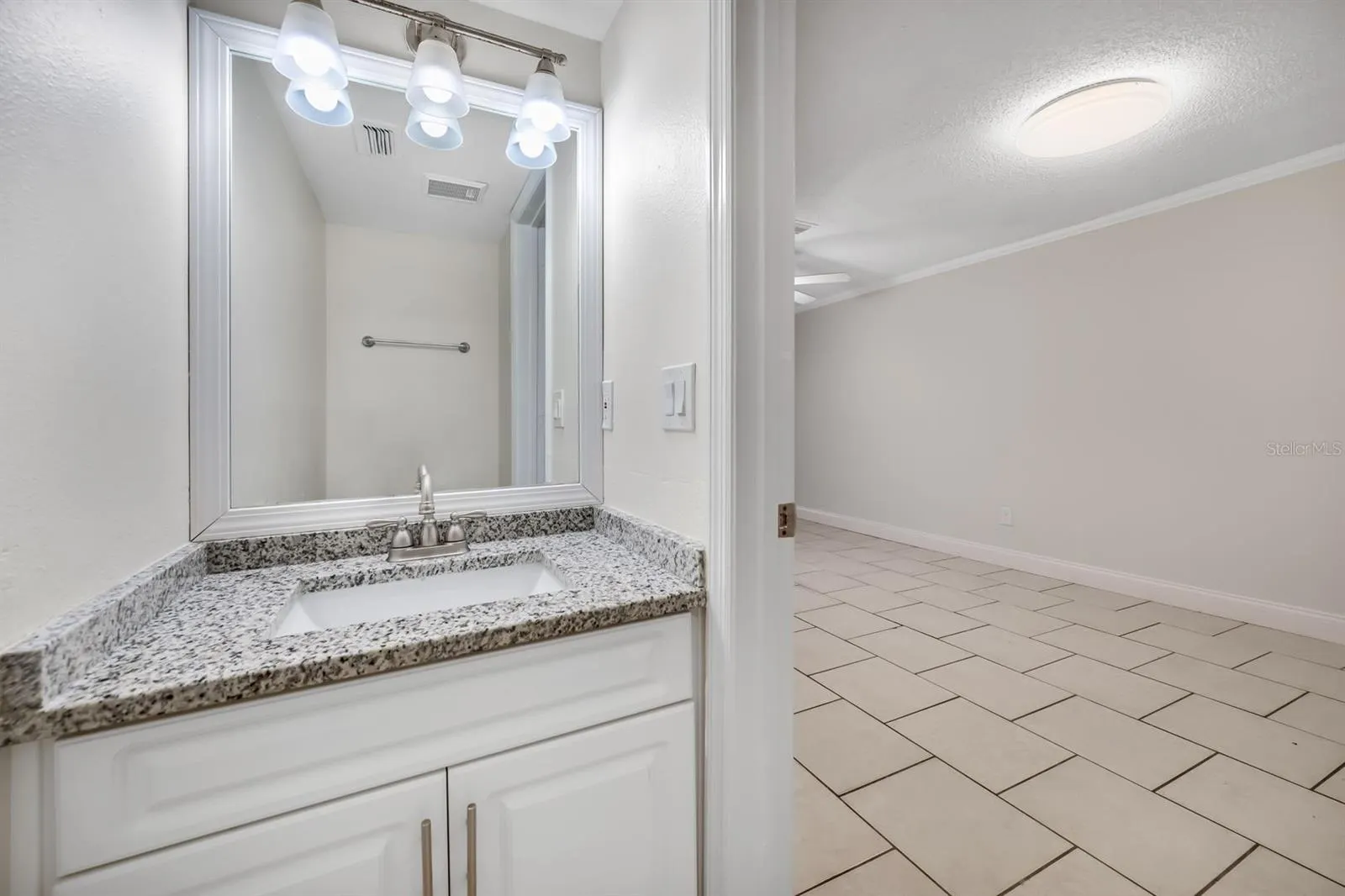 6119 MEMORIAL HWY #3 #3