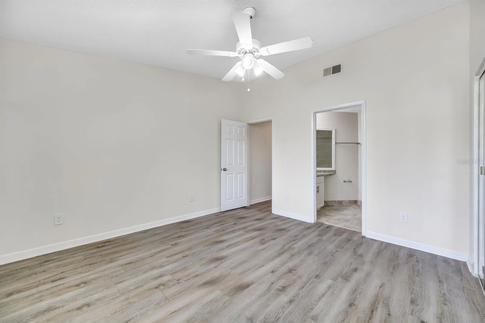 6119 MEMORIAL HWY #3 #3