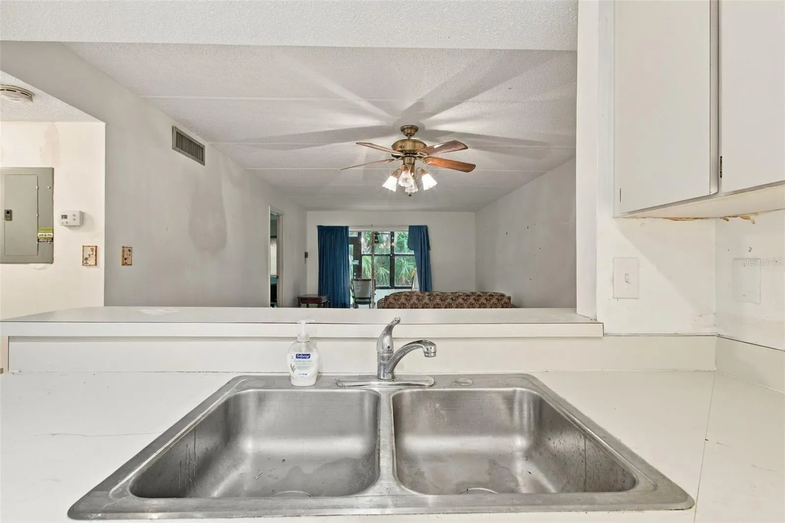 131 CYPRESS LN #131 #131