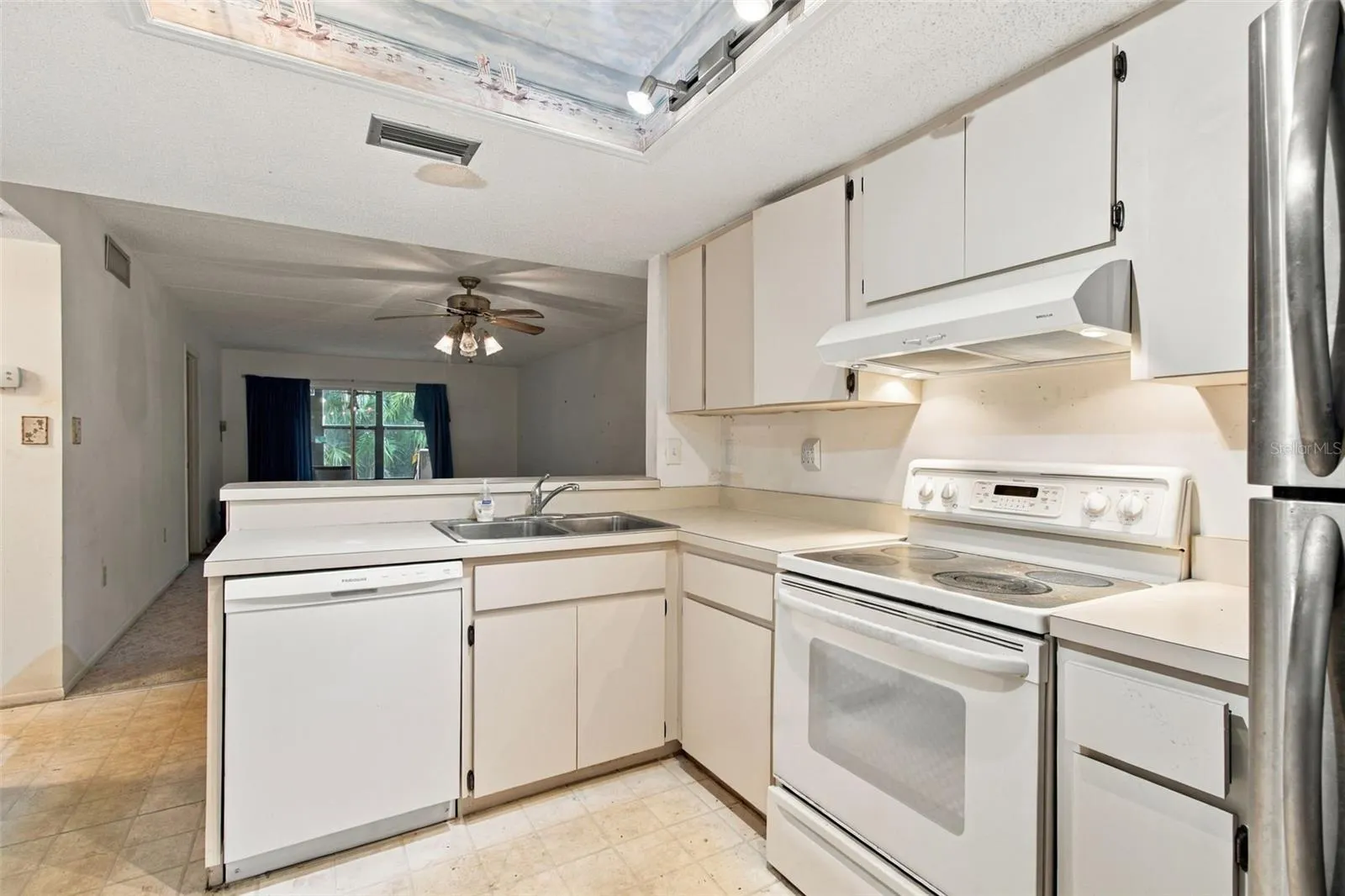 131 CYPRESS LN #131 #131