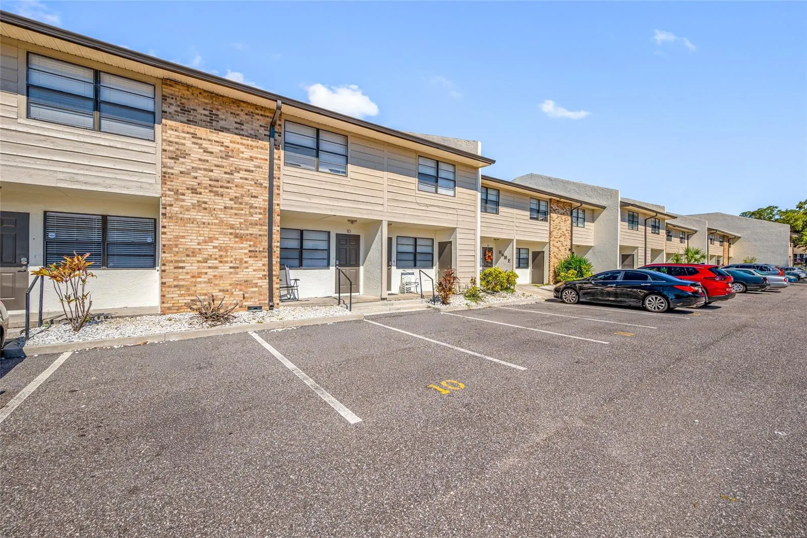 6119 MEMORIAL HWY #20 #20
