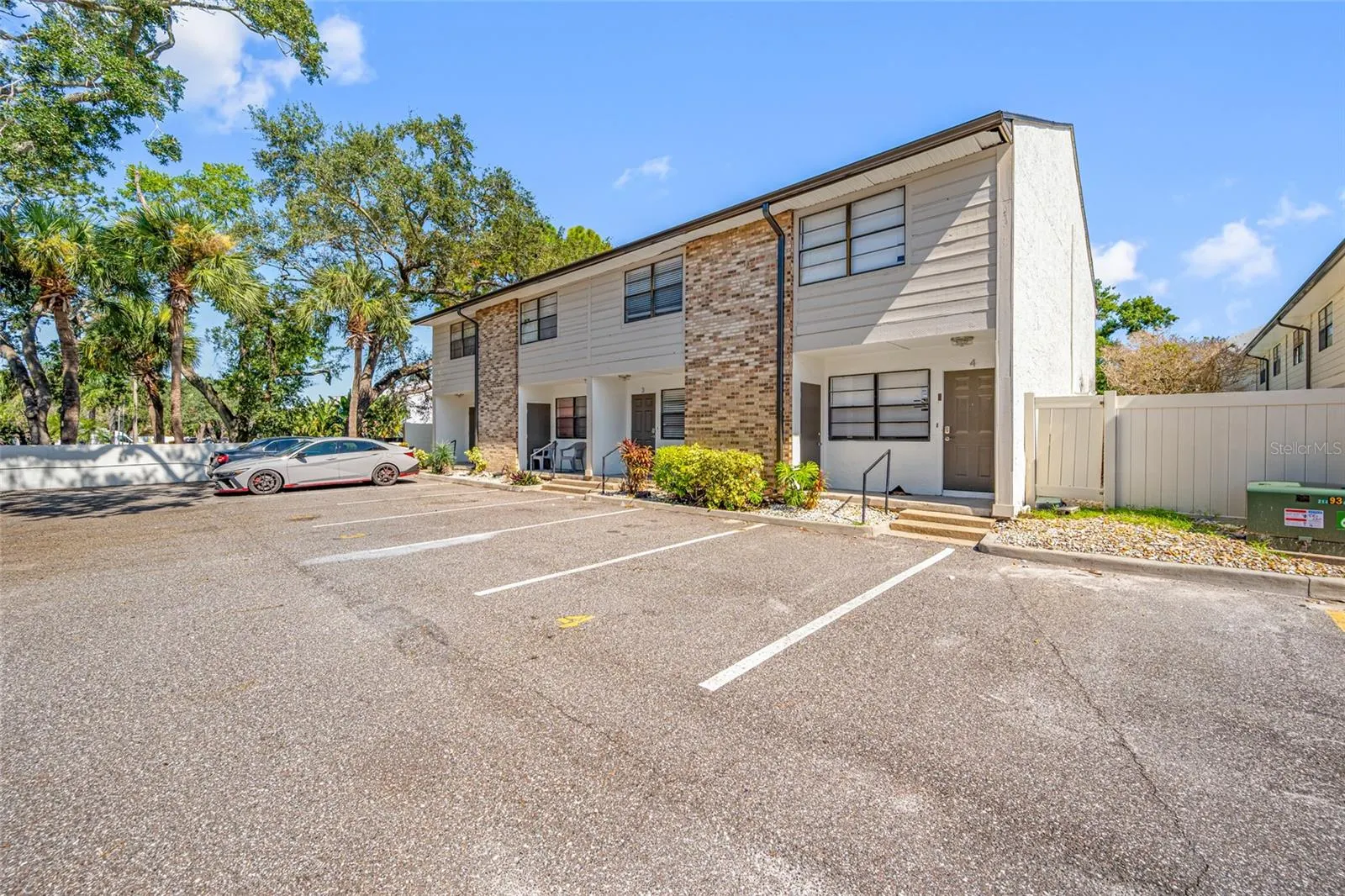 6119 MEMORIAL HWY #20 #20
