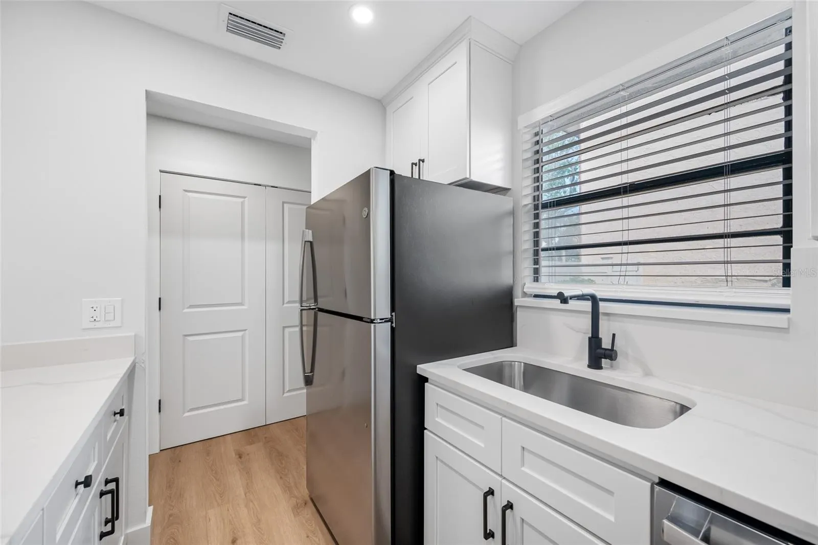 6119 MEMORIAL HWY #20 #20