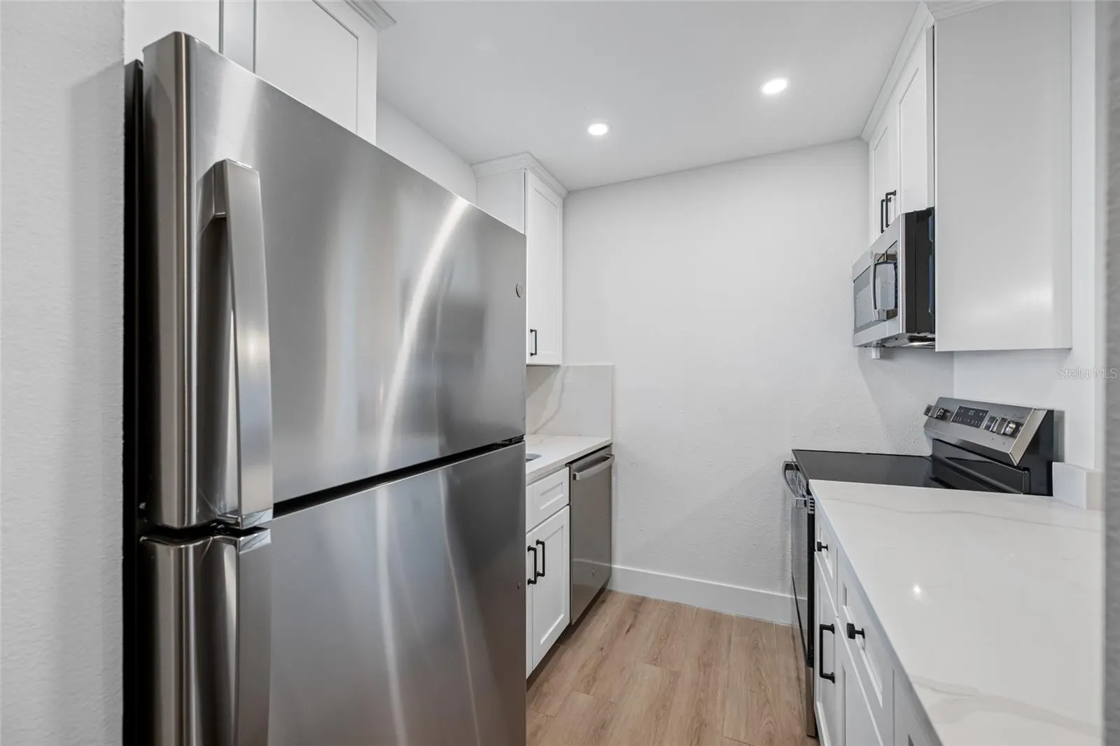 6119 MEMORIAL HWY #20 #20