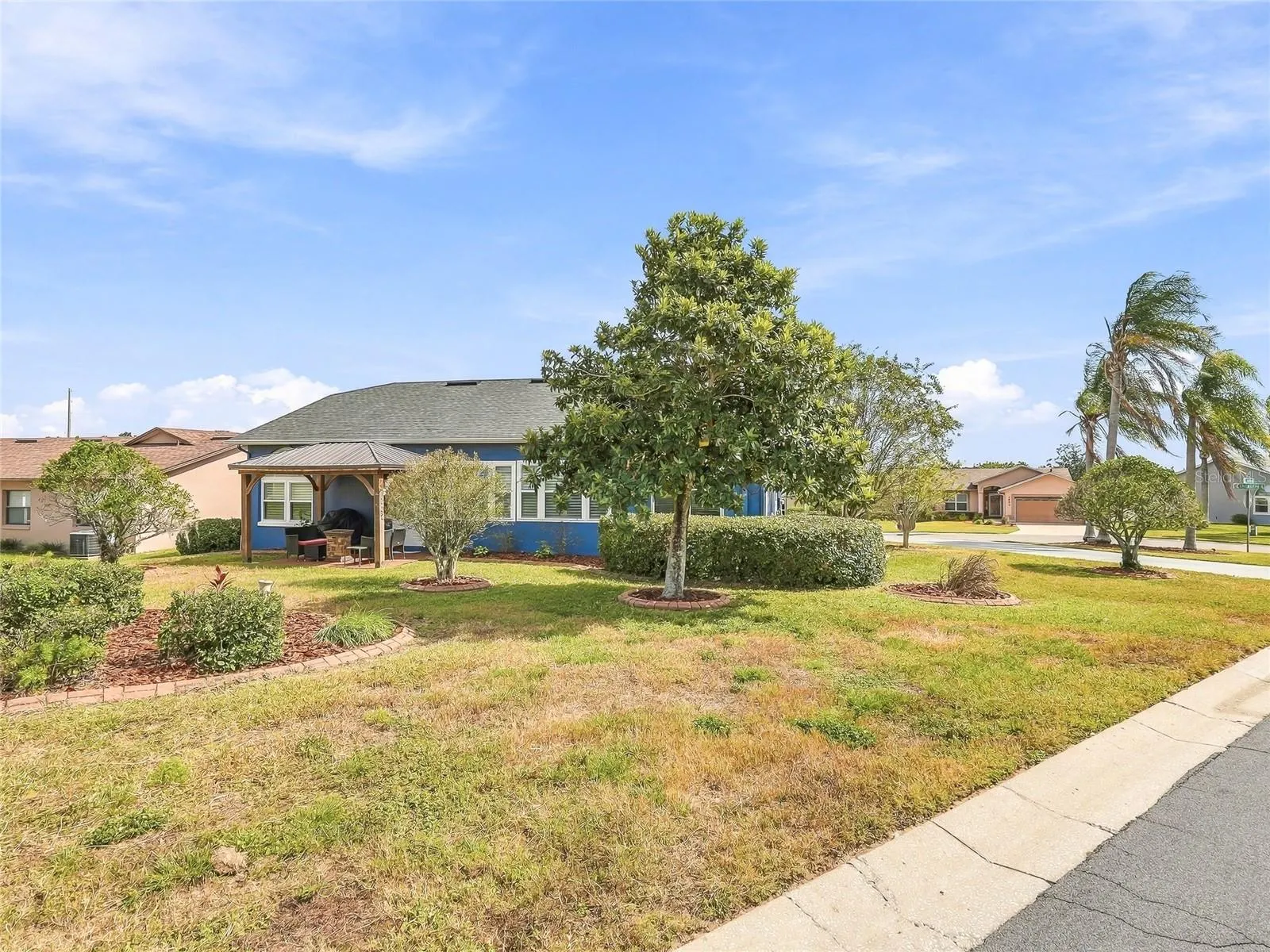 5946 CHICKADEE DR