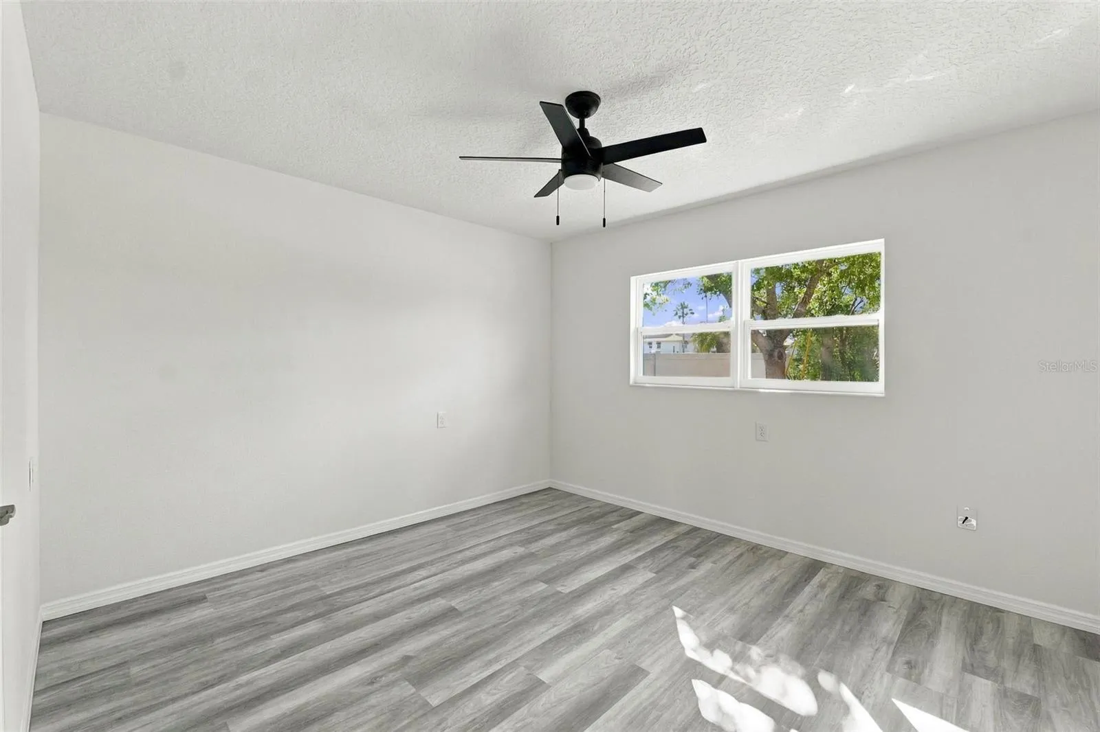 4516 GULFSTREAM DR