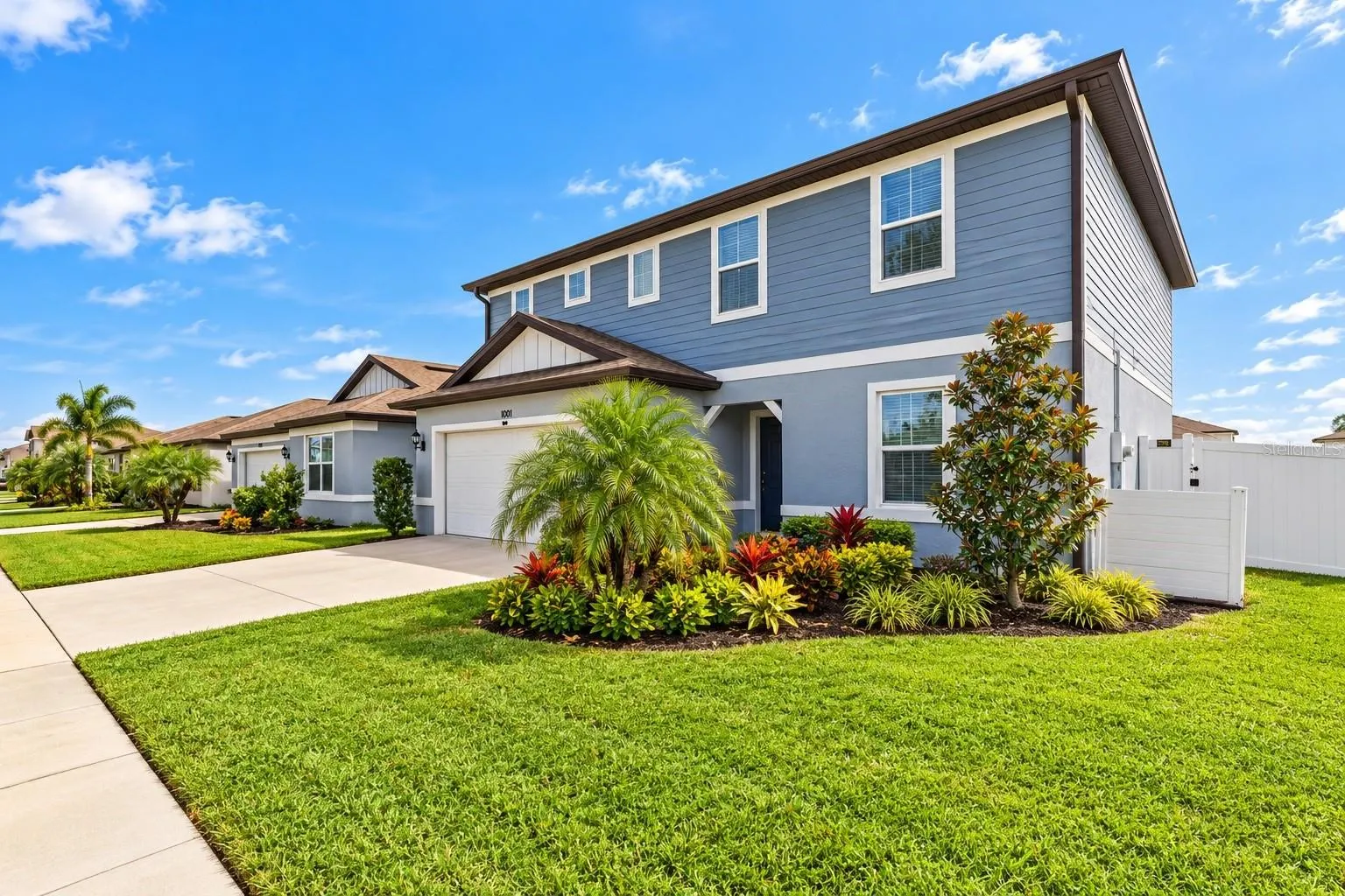 1001 SWAYING SAWGRASS AVE