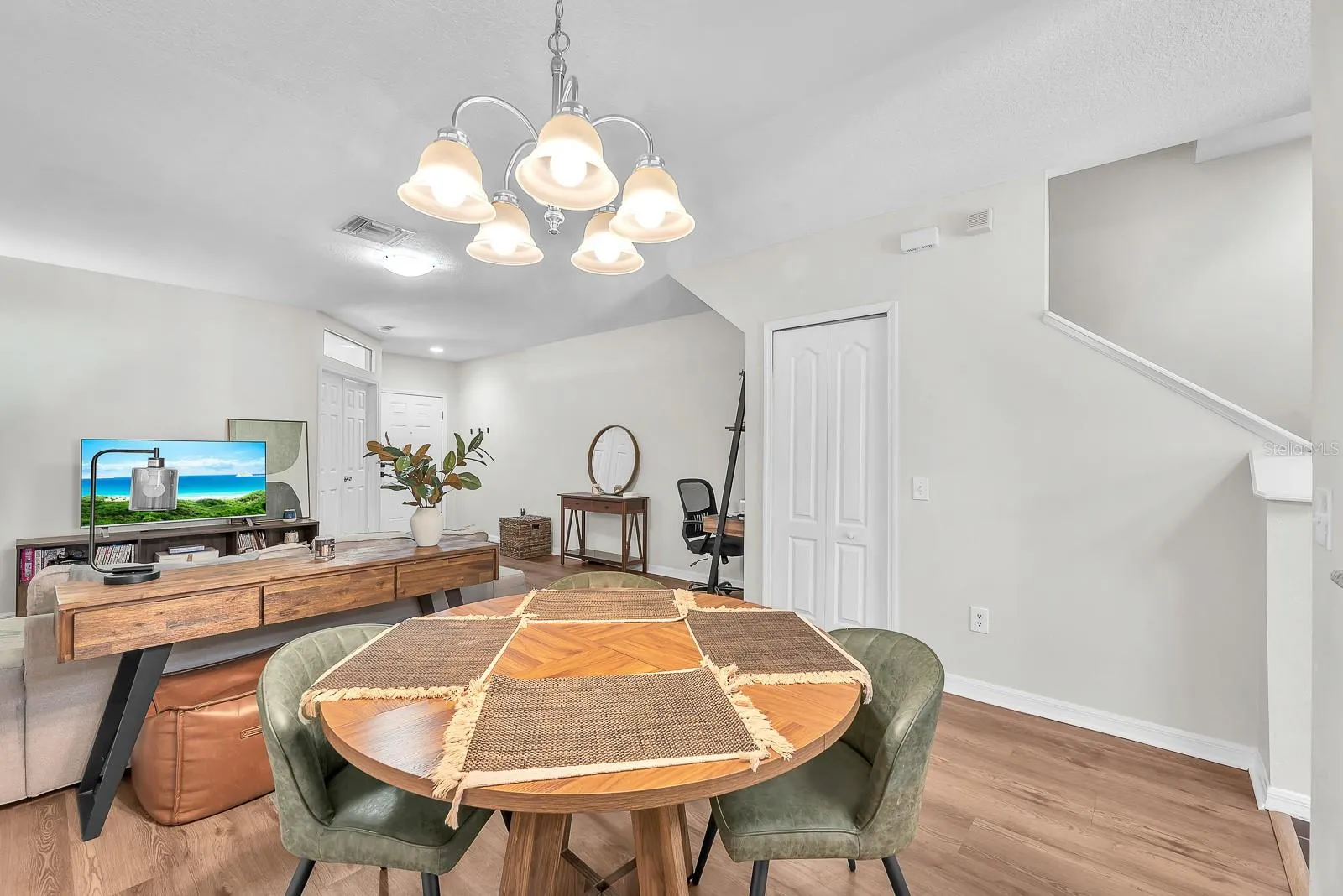 5819 FISHHAWK RIDGE DR