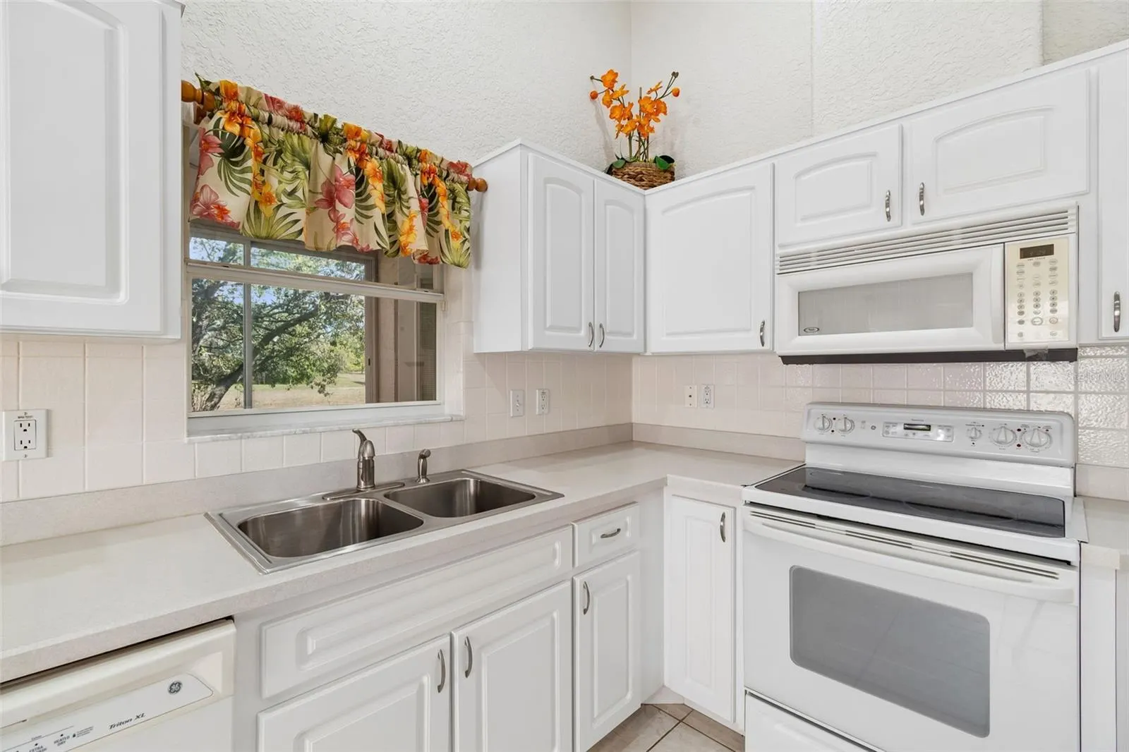 284 ROYAL PALM WAY