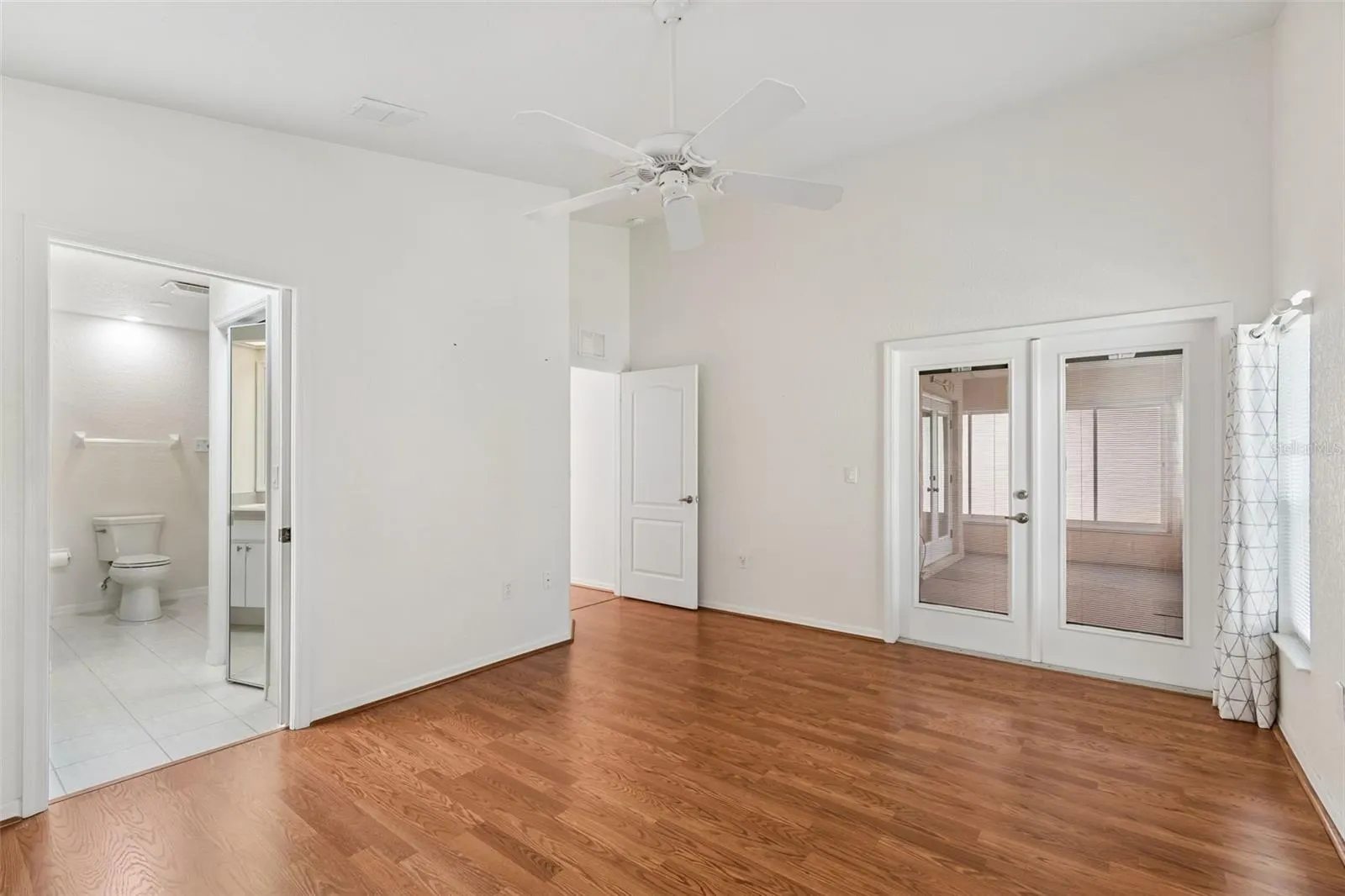 284 ROYAL PALM WAY